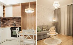 Brown Sugar | Free Garage | 2 Separate Rooms